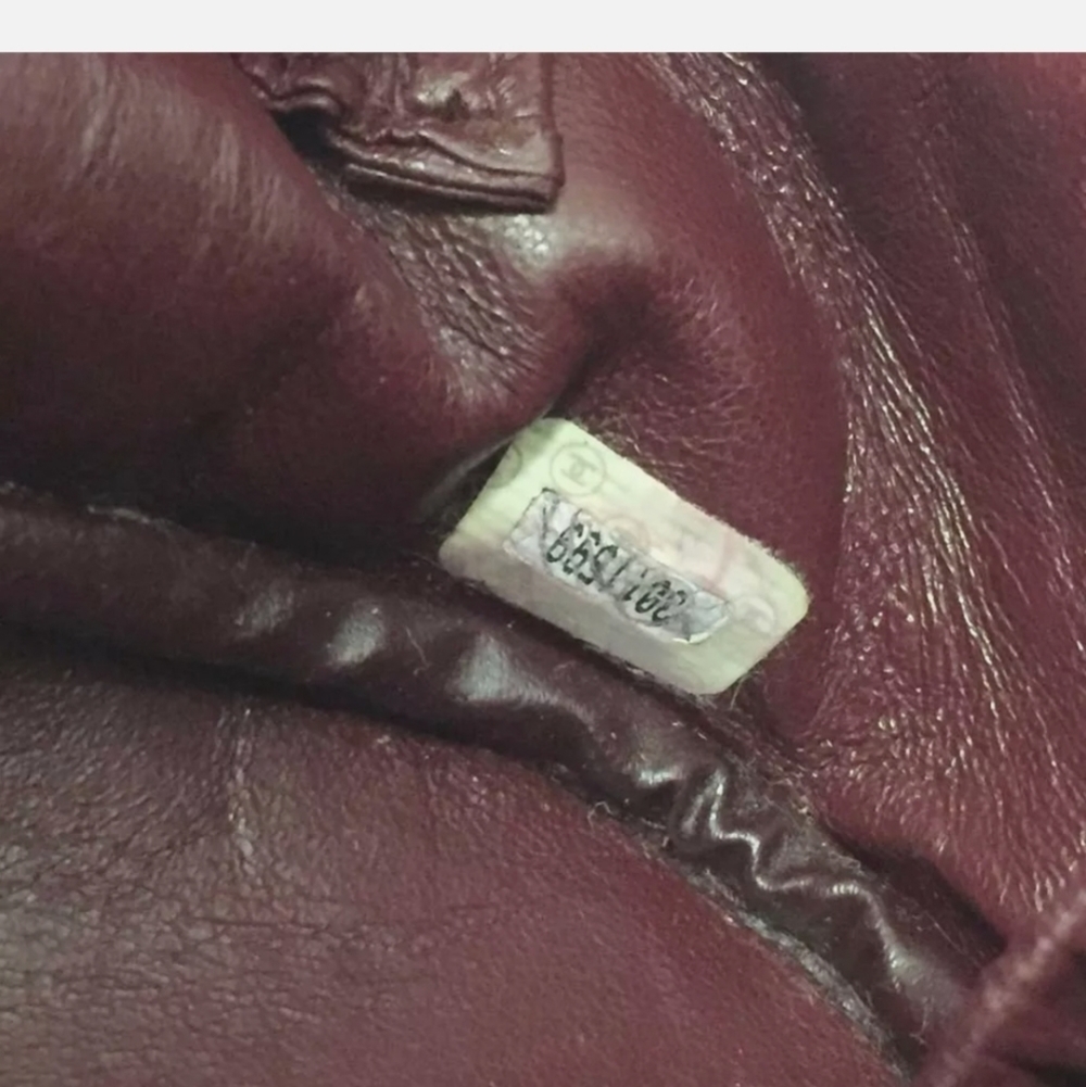 CHANEL Quilted Lambskin Vanity Case - Picture 10 of 10